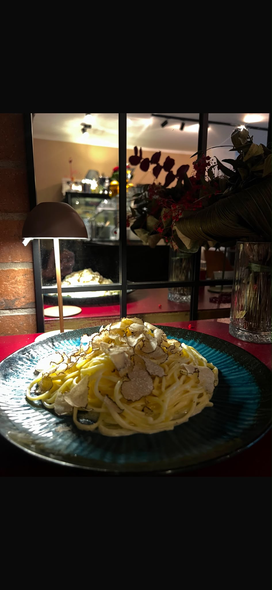 Pasta al Tartufo mit frischen Trüffeln, abends im Arona